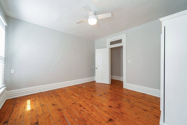 Building Photo - 247 1/2 West 3rd Avenue