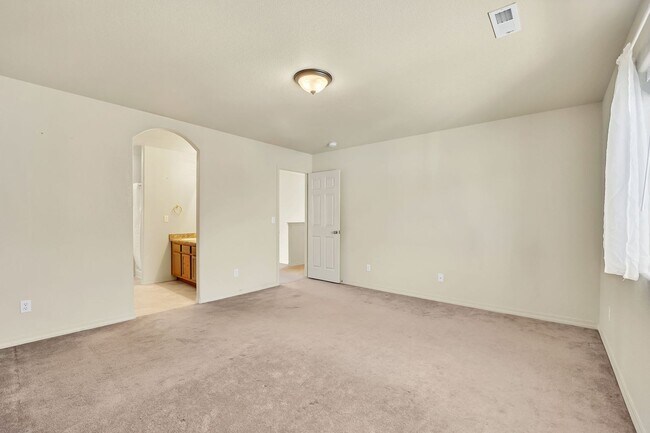 Building Photo - Academy School District 20 Home Available NOW!
