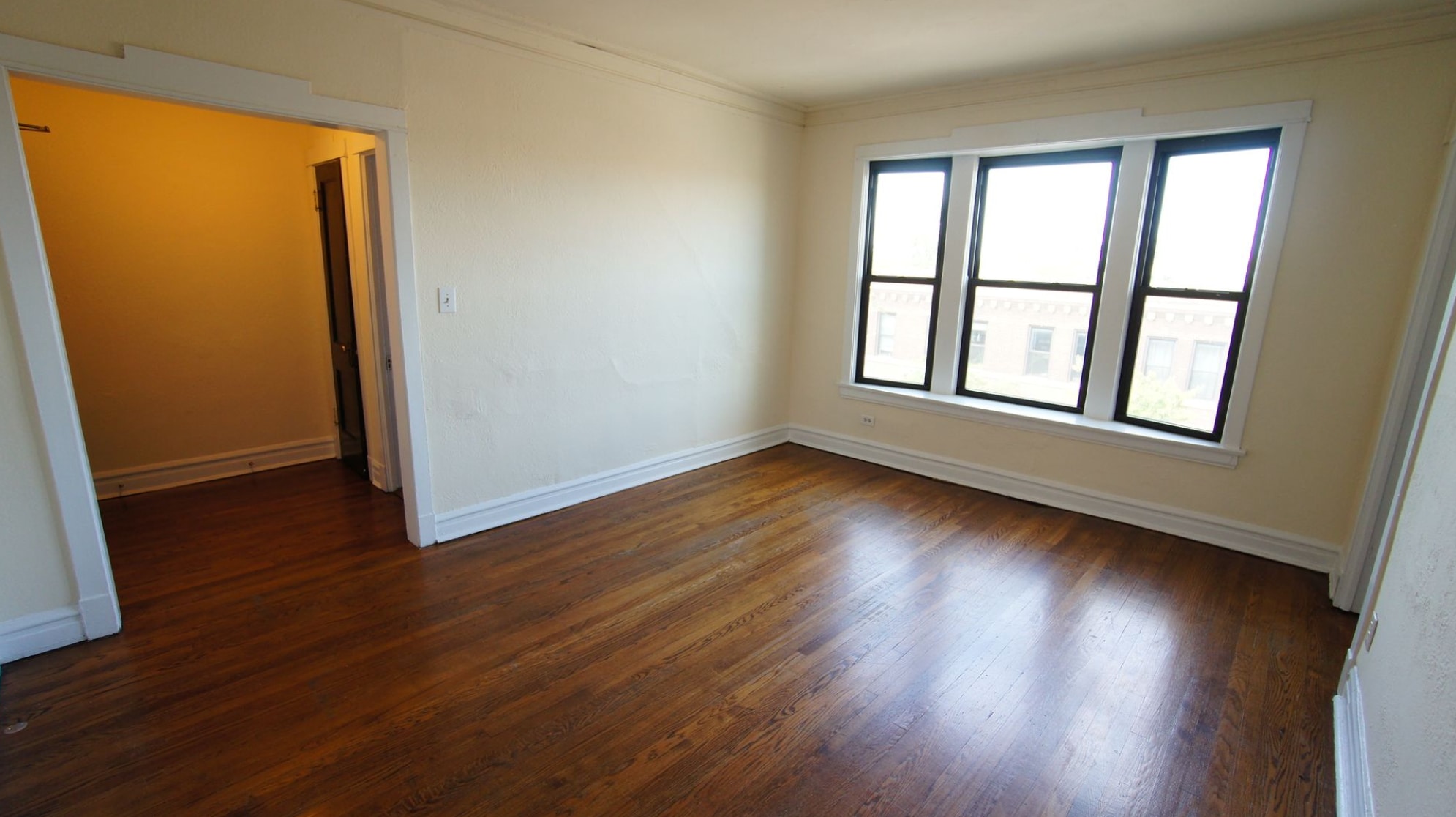 Building Photo - 2642 N Milwaukee Ave