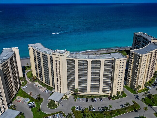 Building Photo - 200 Ocean Trail Way