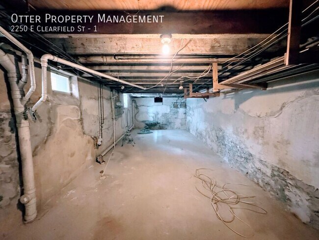 Building Photo - 2250 E Clearfield St