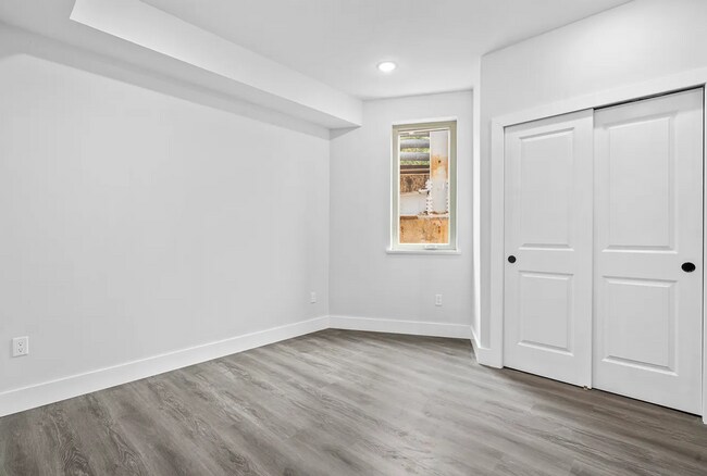 Building Photo - 1108 W Dauphin St