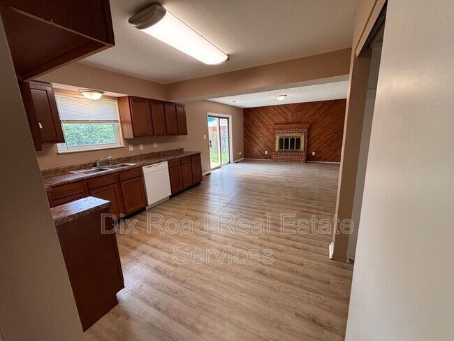 Building Photo - 3312 Burgoyne Dr