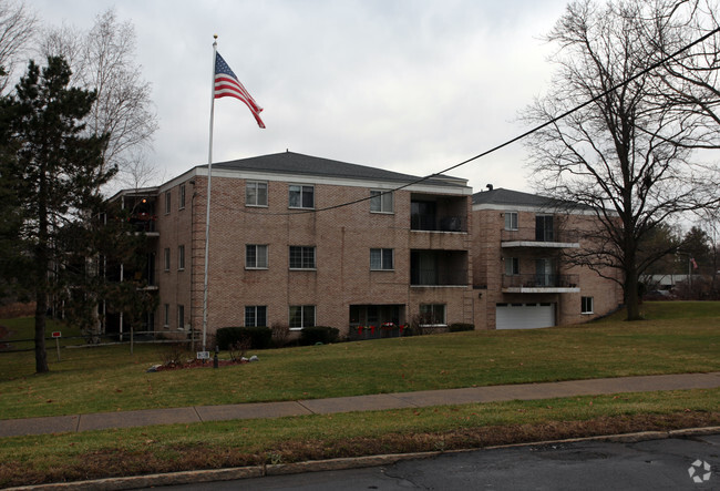 Building Photo - Georgian Court