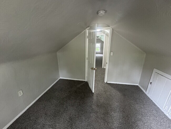 Building Photo - 3251 Spruce St