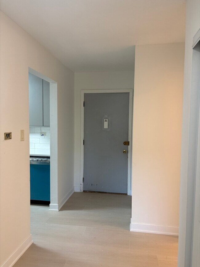 Building Photo - 8923 Knight Ave