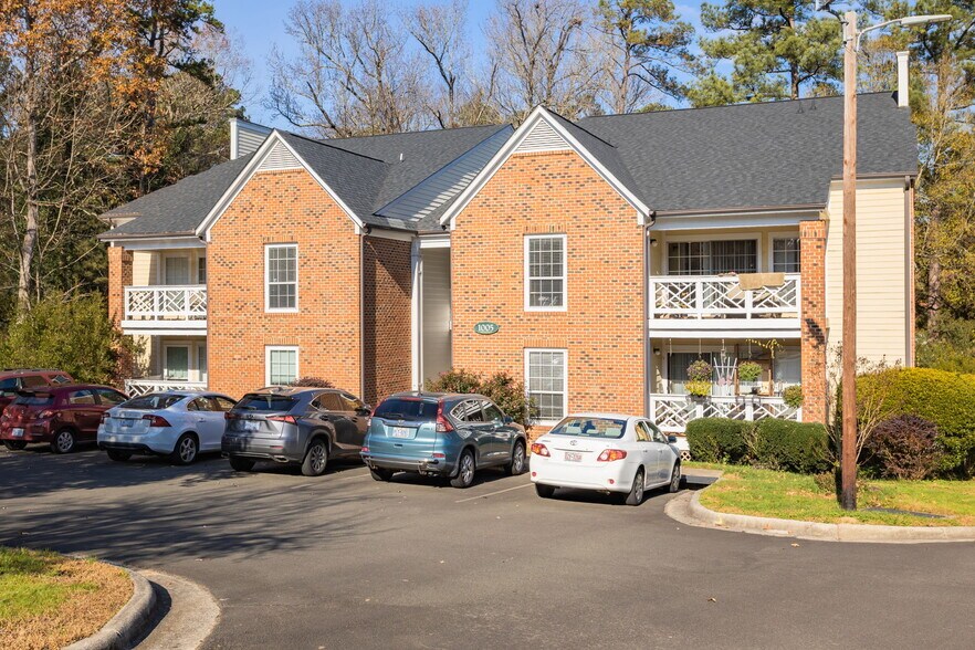 Building Photo - 1005 Kingswood Dr