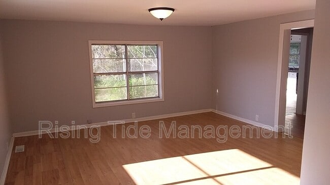 Building Photo - 9321 Silley Dean Rd