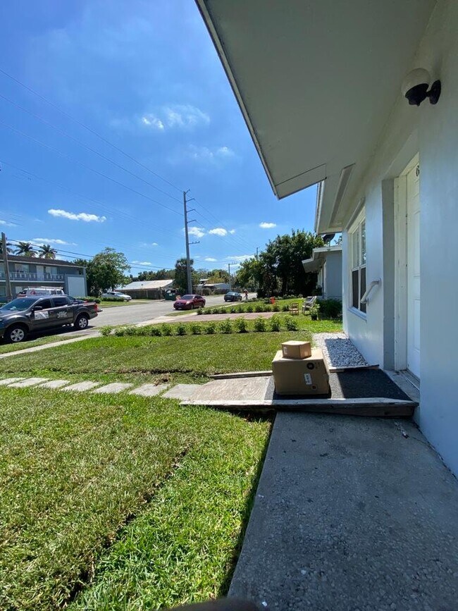 Building Photo - 37280 Okeechobee Ave