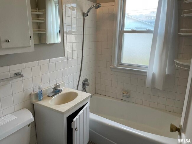 Building Photo - 3638 Johnson Ave