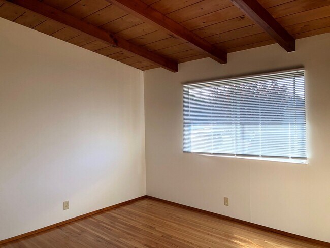 Building Photo - 3255- 3257 San Pablo