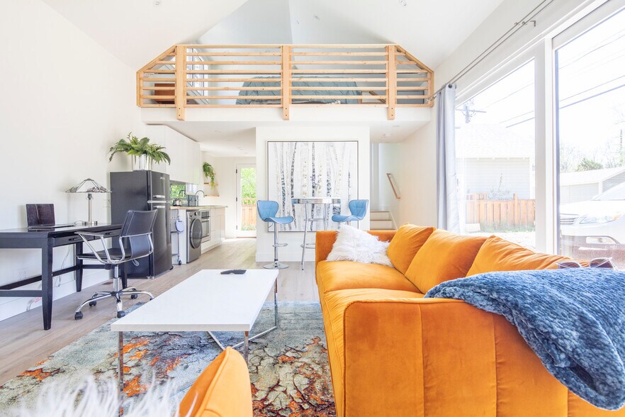 Building Photo - 730 Maxwell Ave