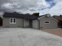 Building Photo - 10712 Vena Ave