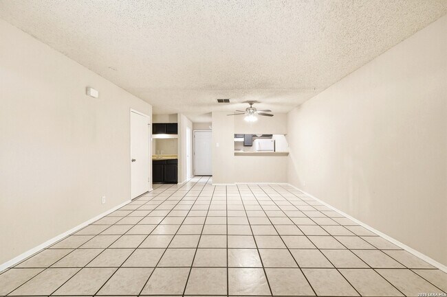 Building Photo - 4927 Ty Terrace St
