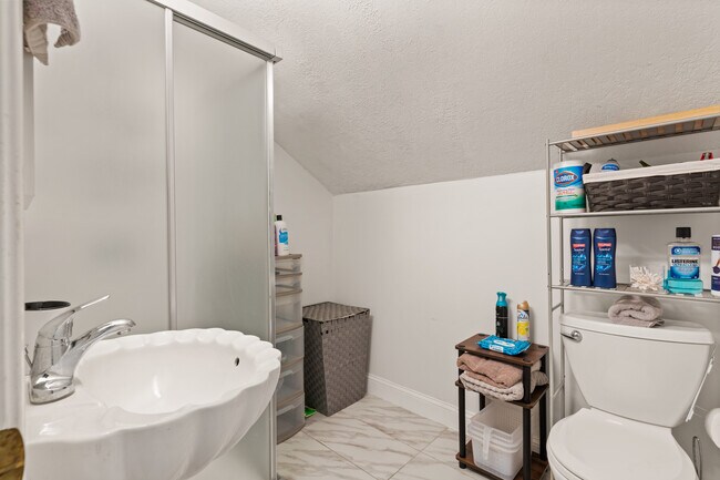 Building Photo - 168 Palmera Ln