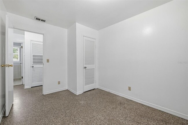 Building Photo - 6802 Larmon St
