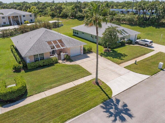 Primary Photo - 105 Grove Island Cir