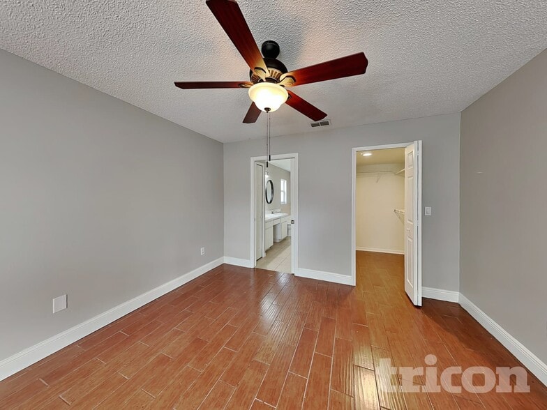 Building Photo - 28534 Tall Grass Dr