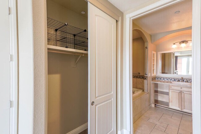 Building Photo - Lake Las Vegas 1st Floor Condo With Stunning Views And Garage