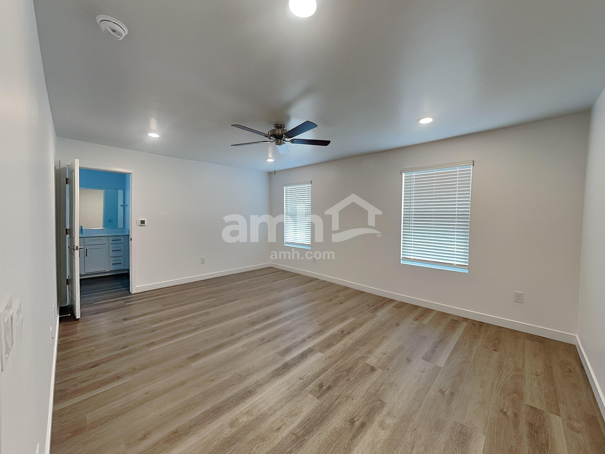 Building Photo - 9568 E Friedel Dr