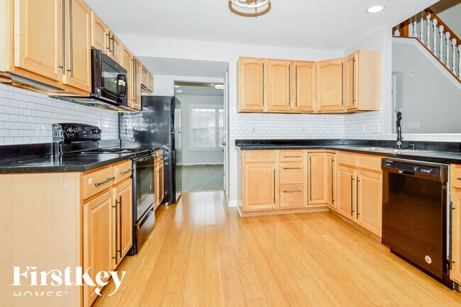 Building Photo - 7081 Village Oaks Dr