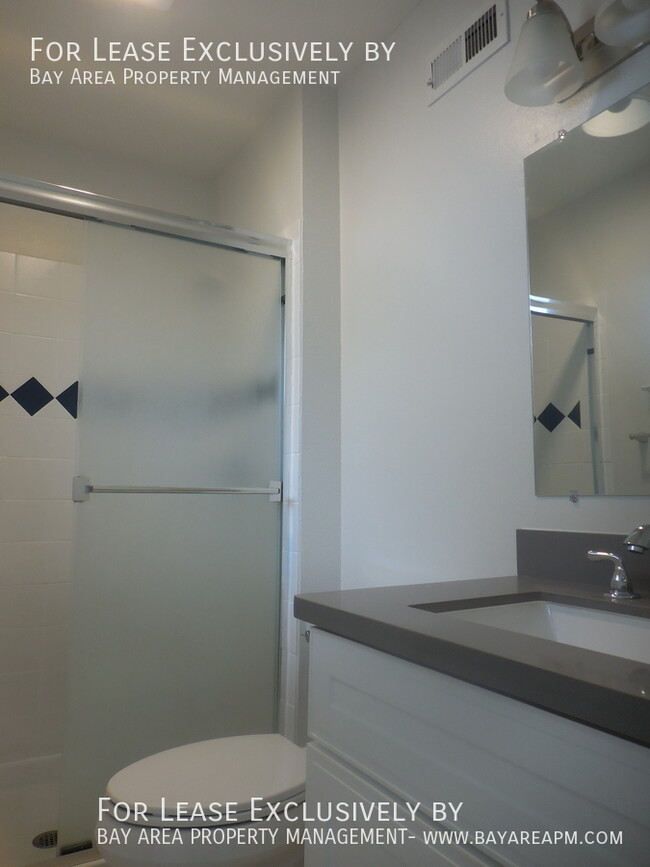 Building Photo - 384 Gunter Ln