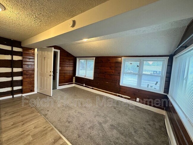 Building Photo - 10669 Jonestown Rd
