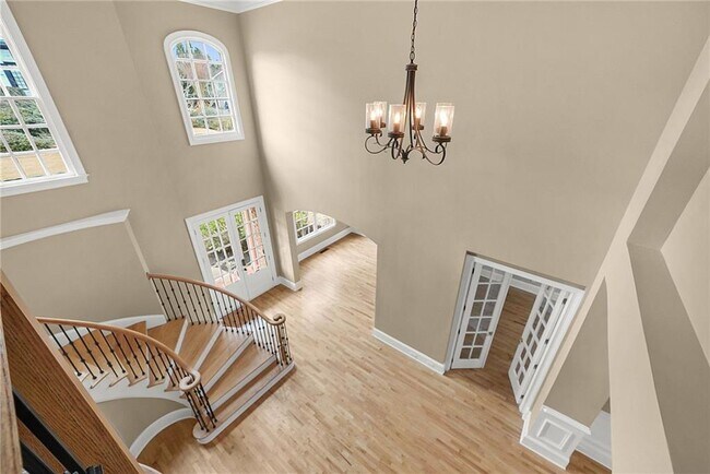 Building Photo - 225 Lake Summit View