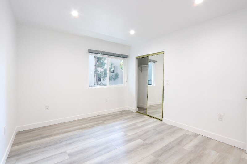 Building Photo - 410 Lucas Ave