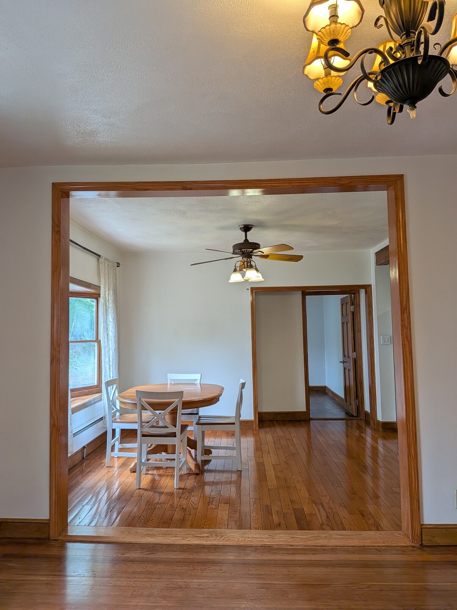 Dinning area - 1291 Main St