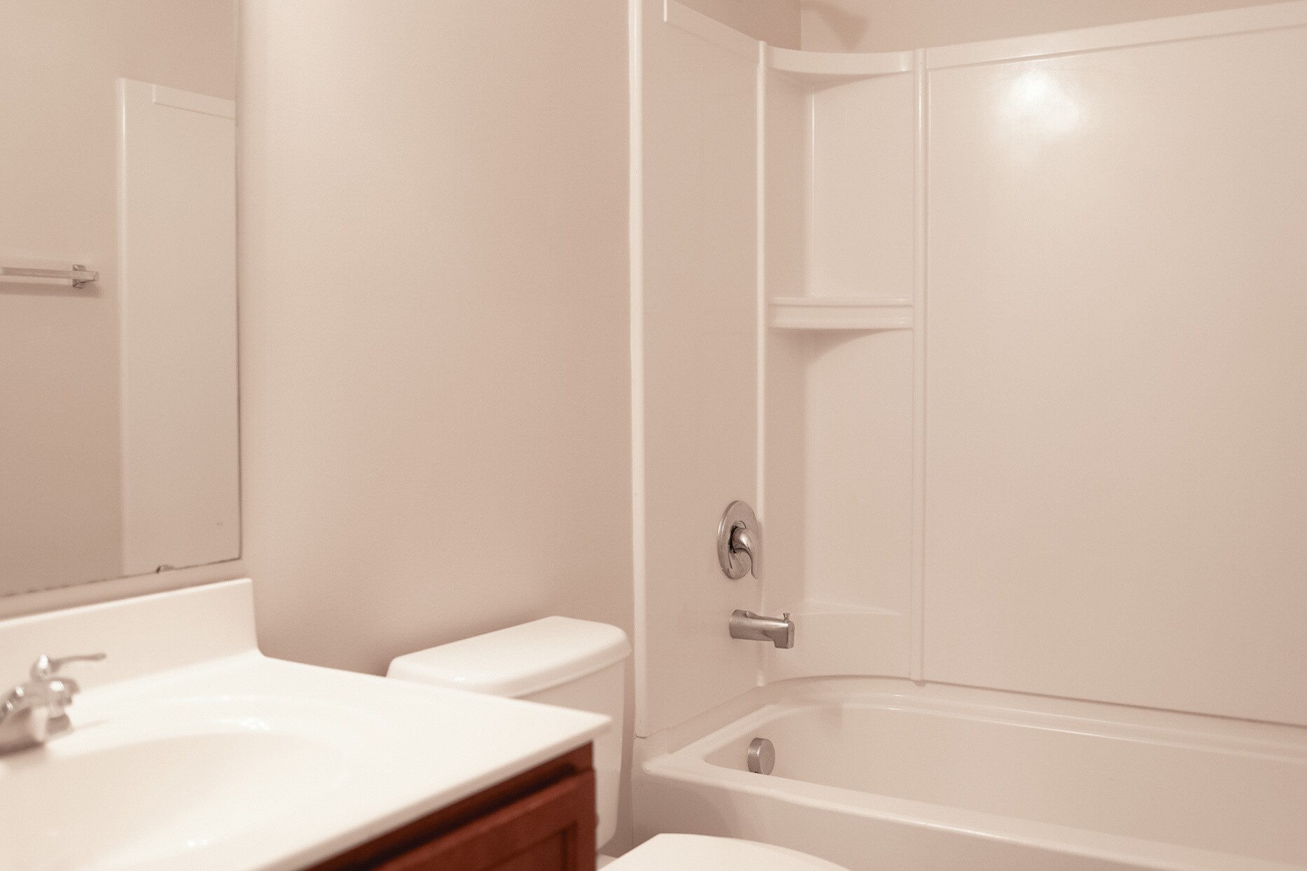 2nd bath - 1604 Fairforest Court