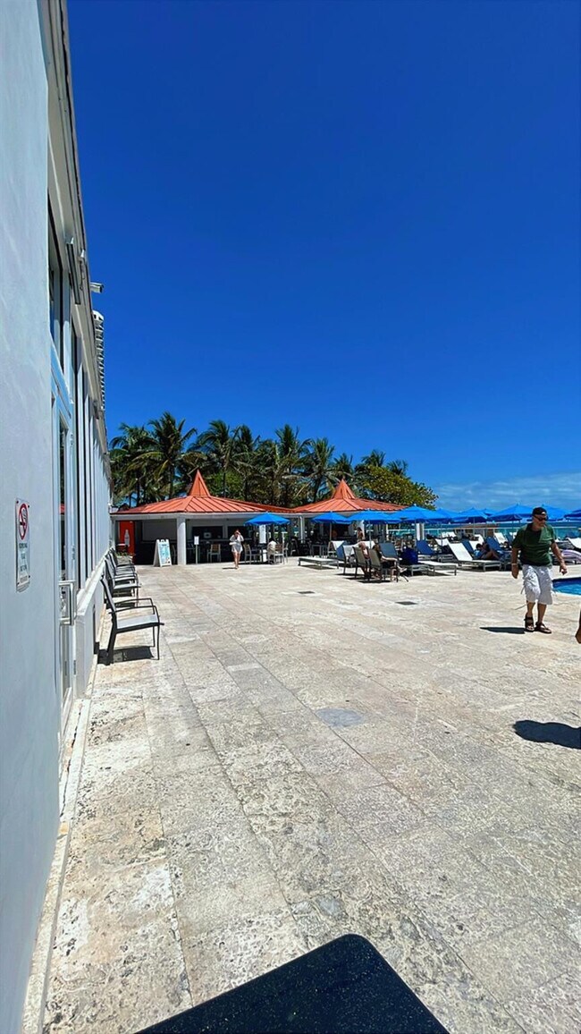 Building Photo - 19201 Collins Ave