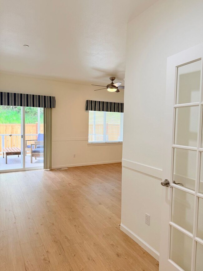 Building Photo - 3047 Ridge View Pl