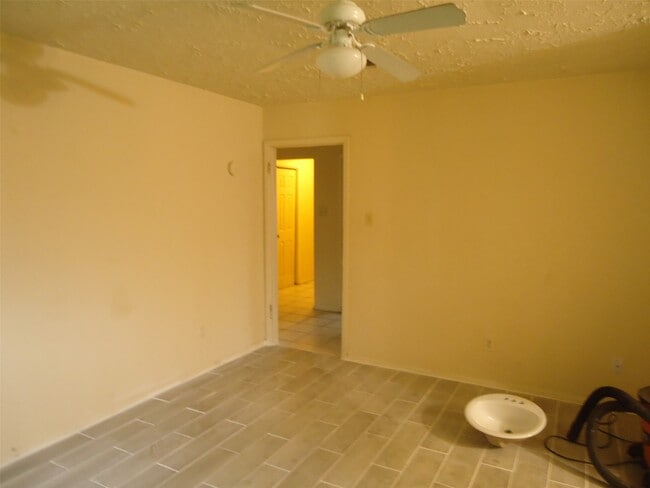 Building Photo - 7543 Andiron Cir