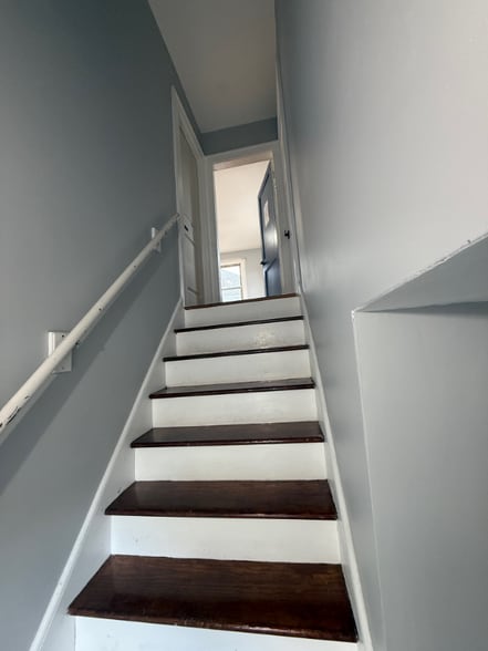 Building Photo - 73 Elmdale St