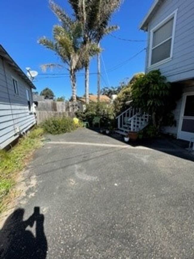 Building Photo - 1220 Morro Ave