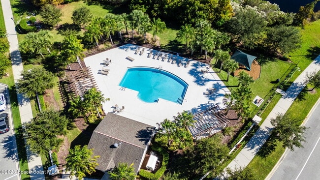 Building Photo - 6913 Vista Hermosa Dr