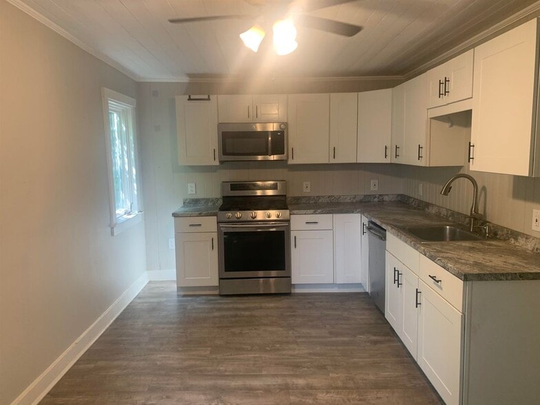 Building Photo - 14b Preble