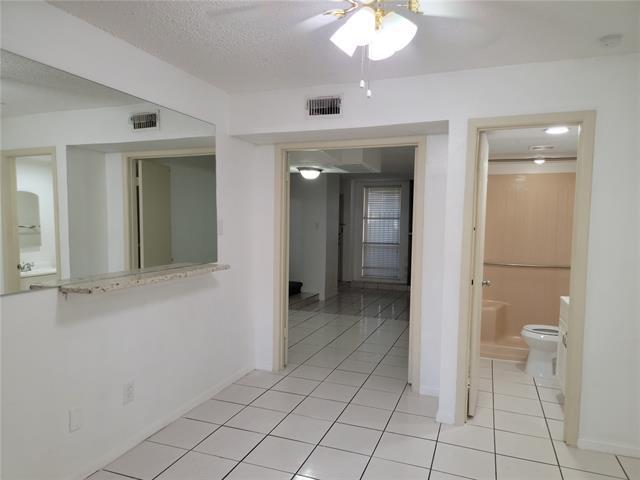 Building Photo - 7155 Fair Oaks Ave