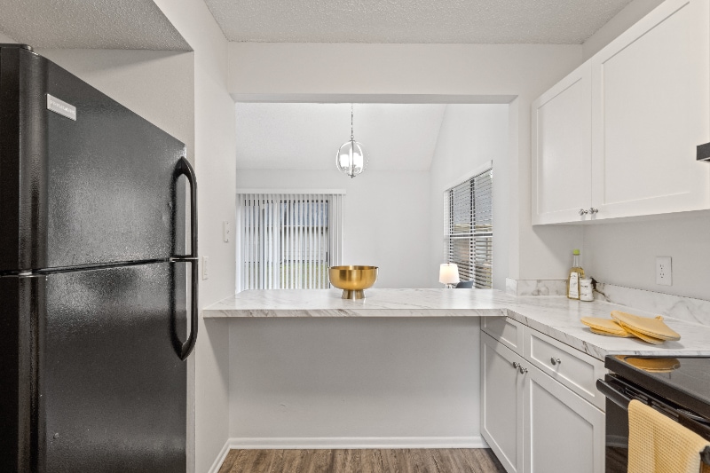 Building Photo - 2550 W Bird St