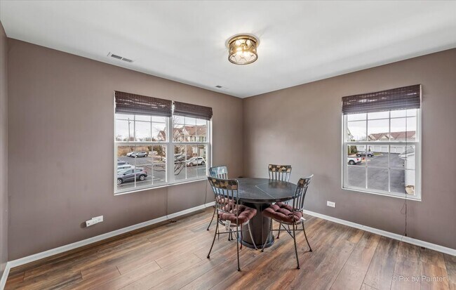 Building Photo - 2270 Aurora Dr