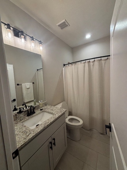 Building Photo - 229 Carriage Gate Dr