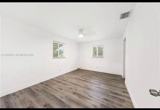 Building Photo - 4020 SW 50th St