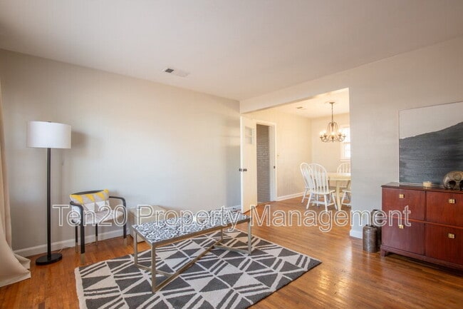 Building Photo - 4264 Yates Dr