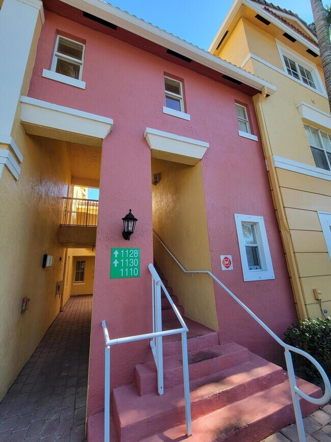 Building Photo - 1130 Shoma Dr