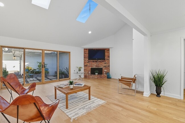 Building Photo - 6518 Kury Ln