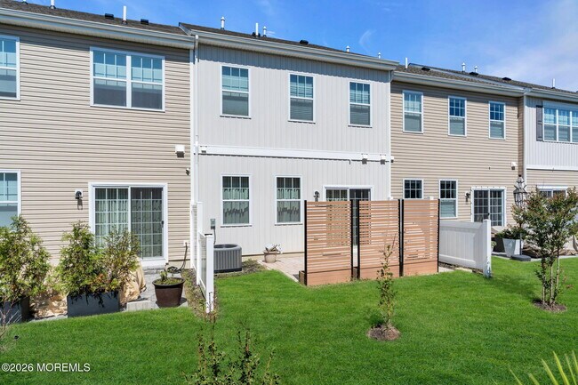 Building Photo - 22 Coburgh Dr