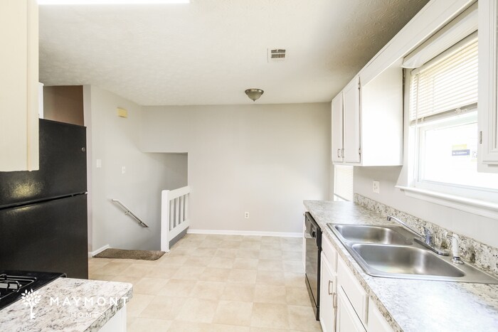 Building Photo - 1733 Overlook Way SW