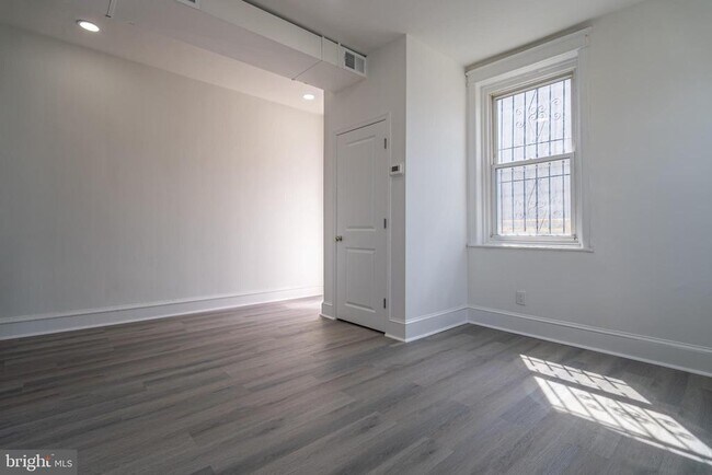 Building Photo - 2410 Wharton St