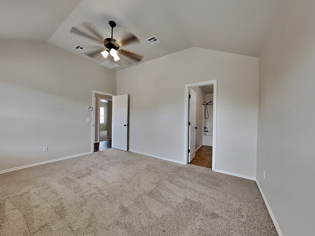 Building Photo - 2165 Robin Ridge Ln